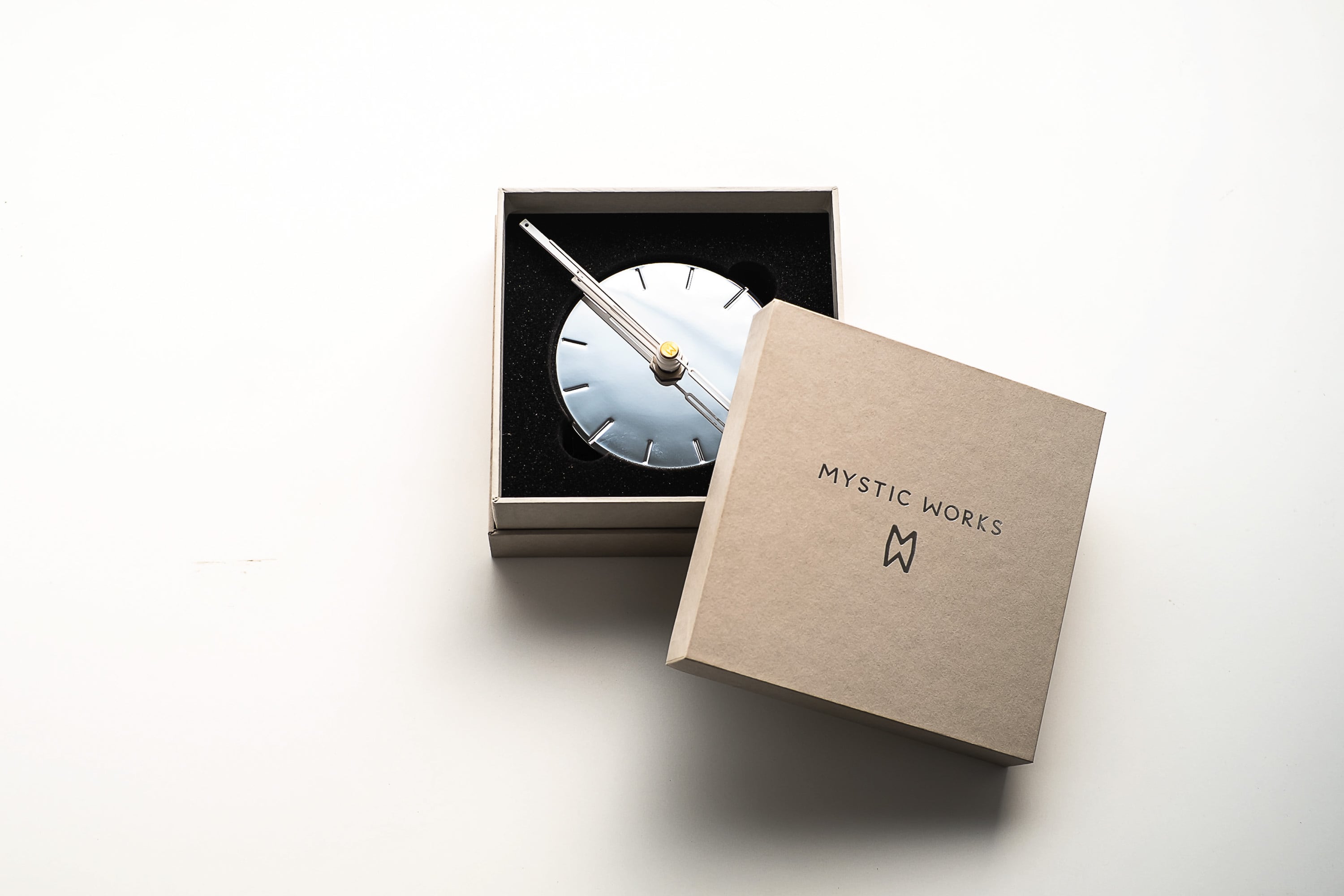 ひかりを楽しむ掛け時計90「銀河」／ MYSTIC CLOCK Ø90 