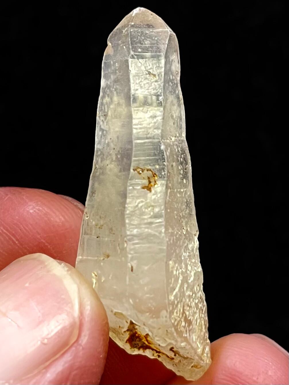 17) 高千穂天岩戸水晶「栄華」2