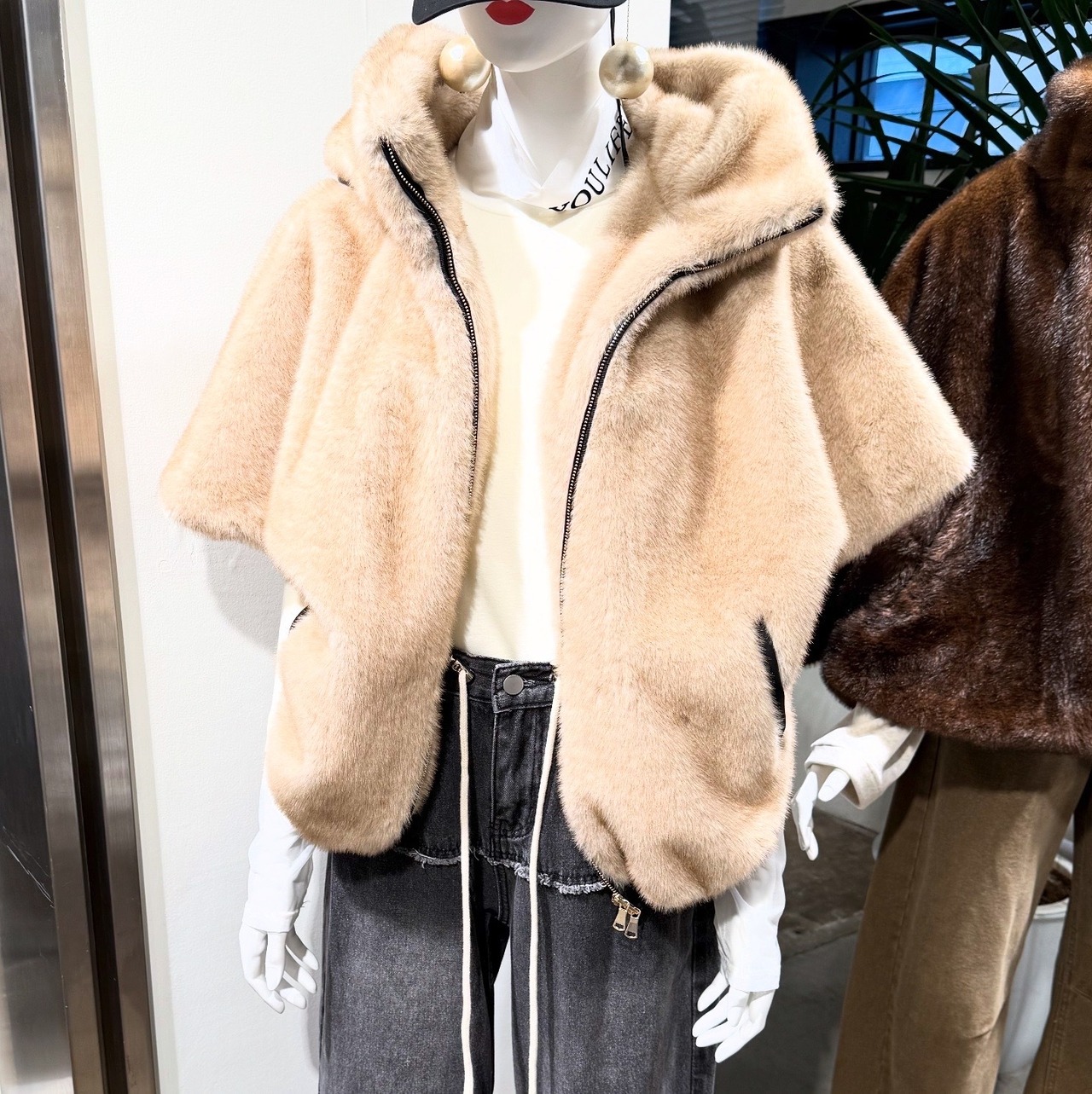 エイミーロウ  Eimee Law ミンクファーフーディードロストベスト