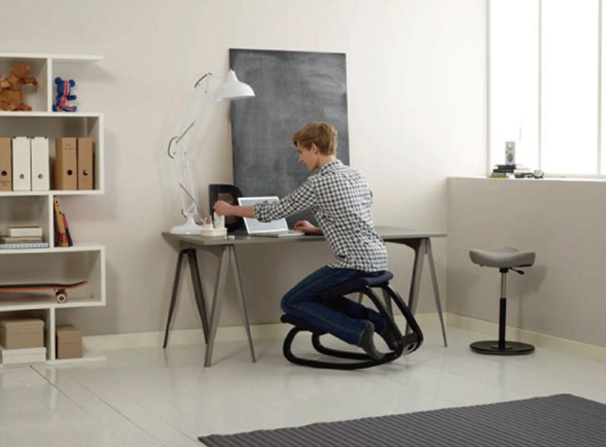 Variable Balance バランスチェア by VARIER | TORINOKI FURNITURE