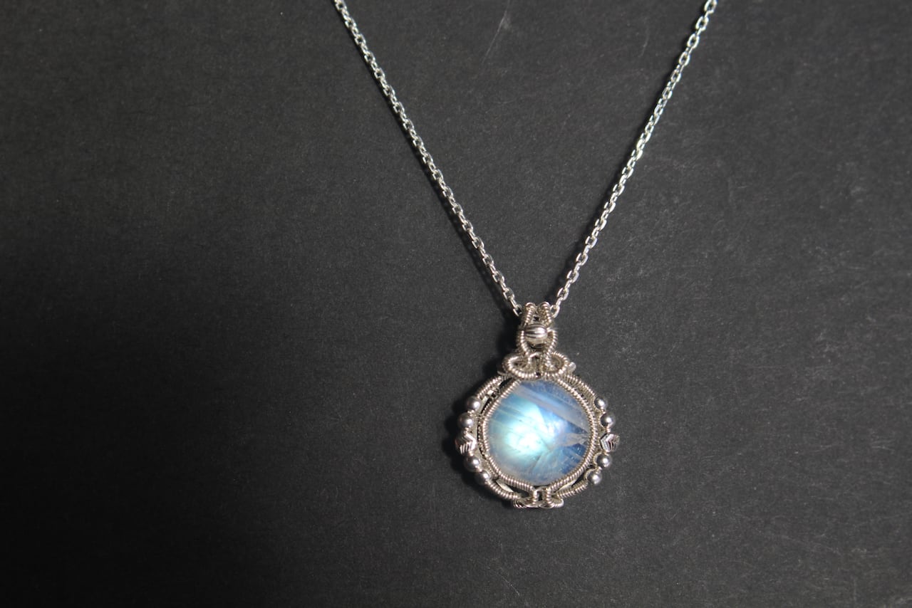 Rainbow moonstone silver925 wire wrapping  pendant