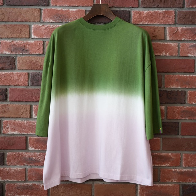 is-ness (イズネス) 24SS "GRAMICCI for is-ness HORIZON OVERDYE T-SHIRT" -GREEN×LIGHT PINK-
