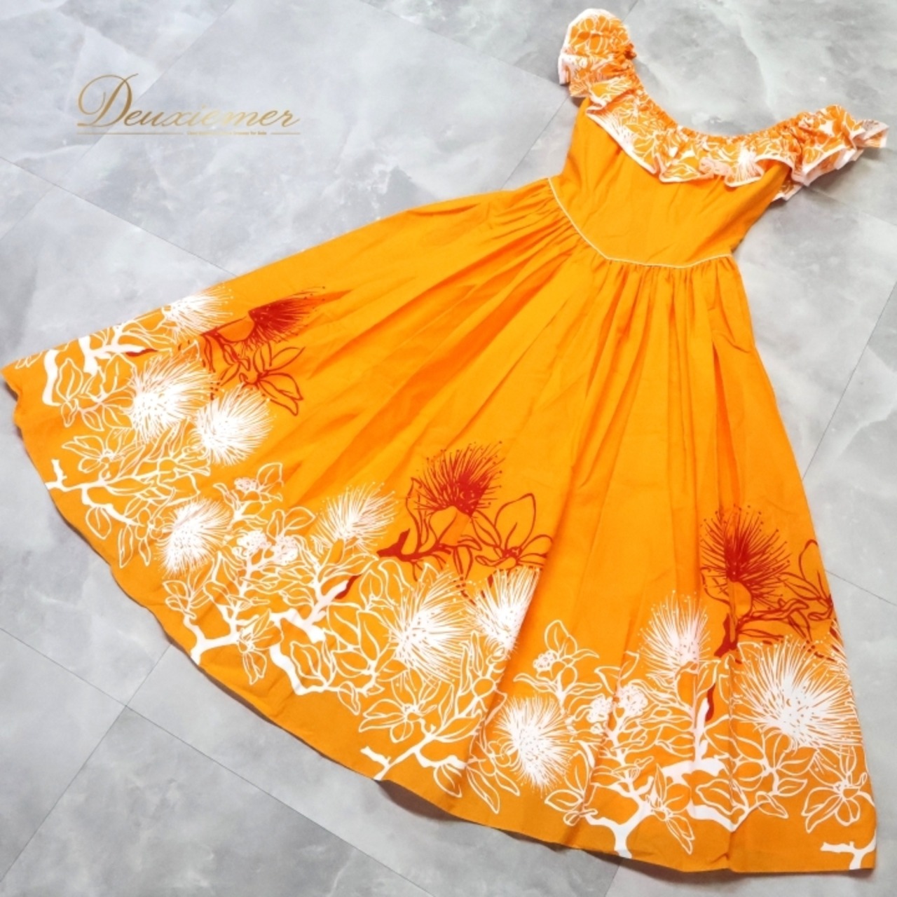 フラダンス 衣装 ワンピース ドレス メネフネプランテーション オレンジ系 MENEHUNE PLANTETION 日本製 フリル かわいい 華やか 鮮やか 明るい 橙 白 赤 ハワイアン アロハ ハワイアンプリント フラ ダンス レッスン 練習 おしゃれ