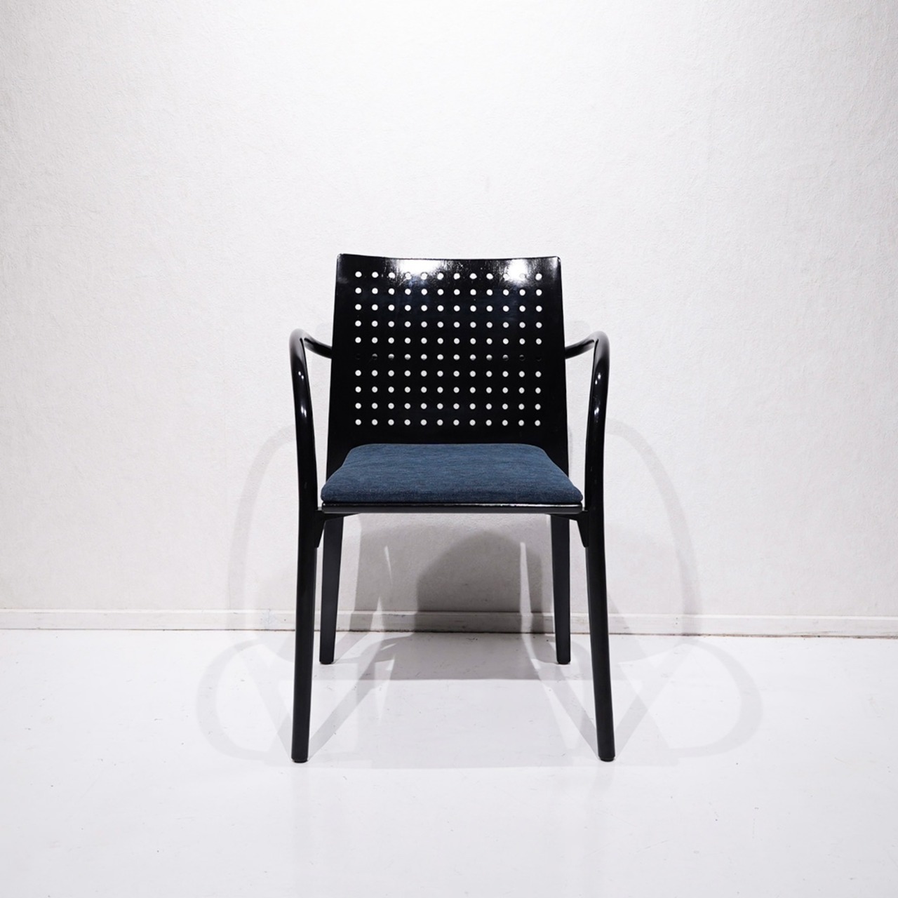 THONET トーネット 290 F ダイニングチェア ドイツ iFデザイン賞 Wulf Schneider 名作 デザイナーズ チェア / 関連:カッシーナ カリガリス