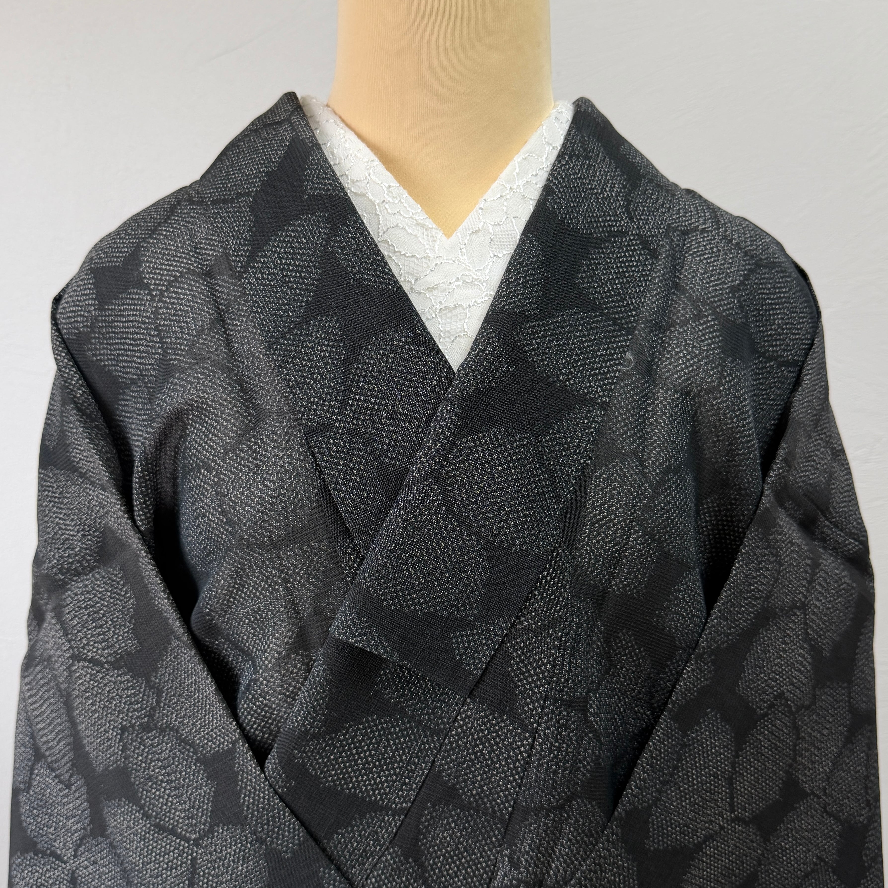 夏紬 透け感 ブラック 正絹｜夏着物 薄物 カジュアル着物 涼しい