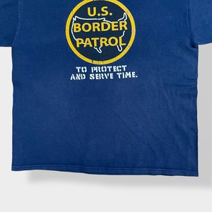 【HANES】XL ビッグサイズ Tシャツ ロゴ プリント 袖ロゴ 袖プリント US BORDER PATROL 国境警備 半袖 ネイビー US古着