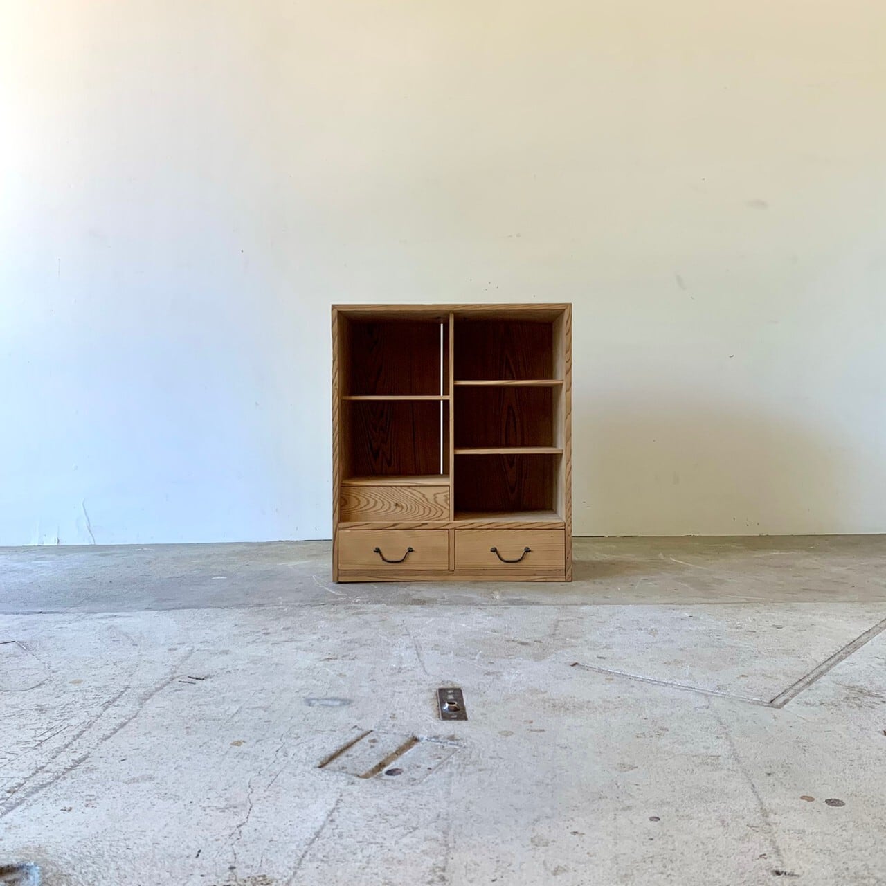 引き出し付きの棚　古家具　0534