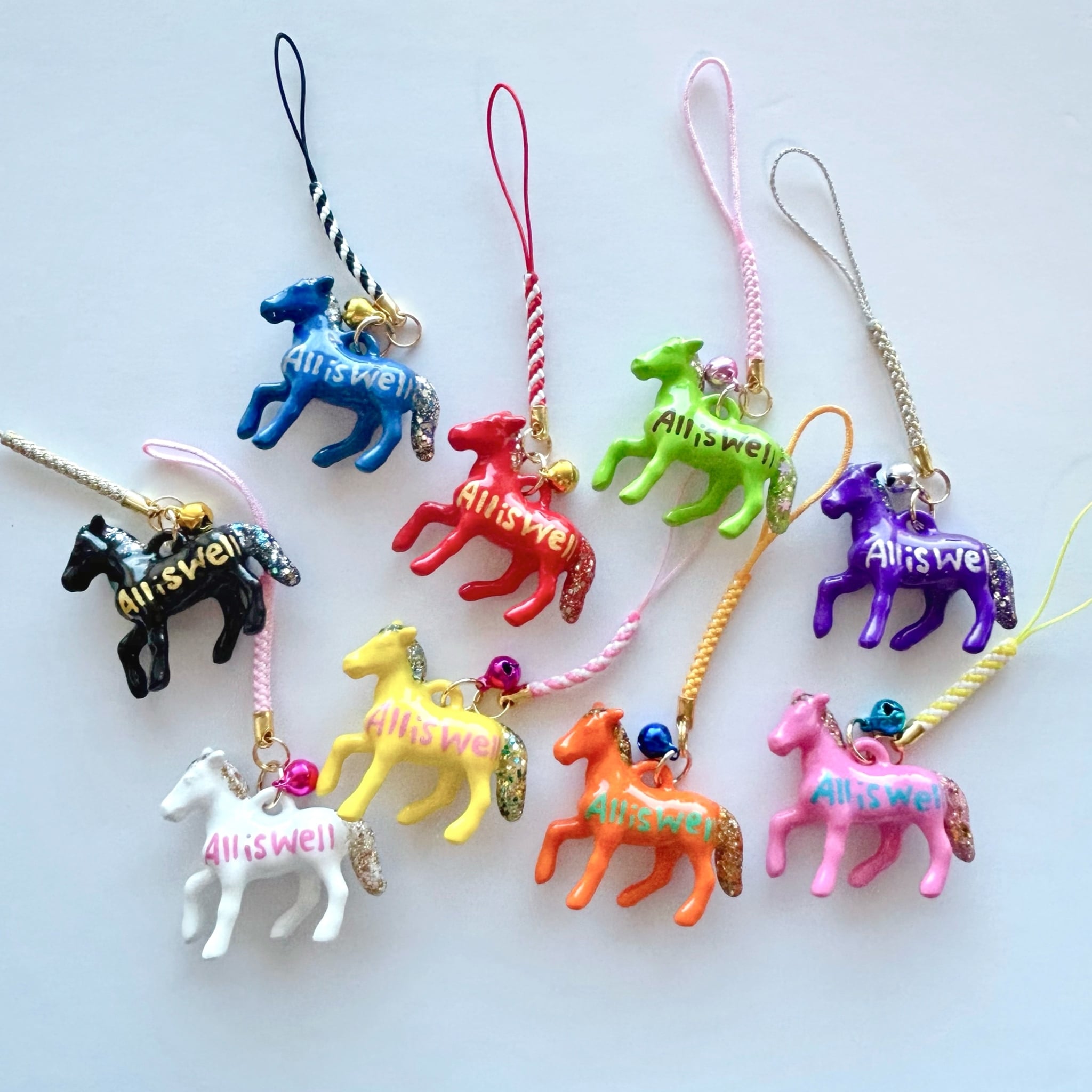 競馬 騎手 フィギュア BROCKEN  4体セット ストラップ付き 上手くいくおうまさんストラップ | Fuchiko