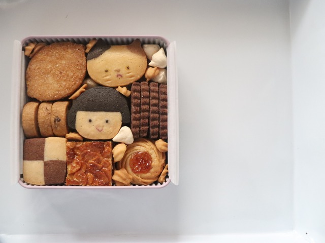 ネコと女の子の缶【店舗受け取り】