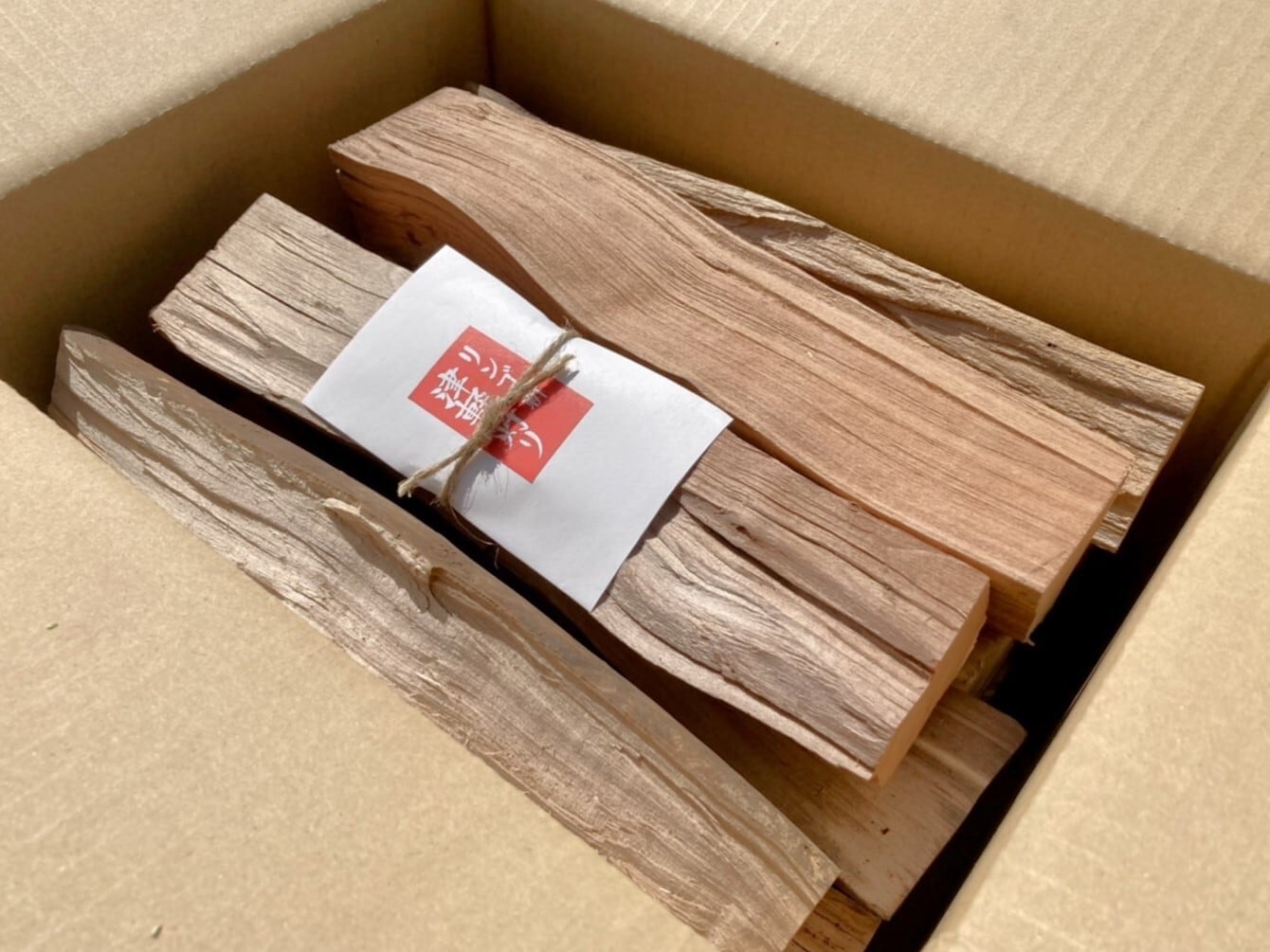 りんごの燻製用チップ＋りんご薪 約8kgセット 一般サイズまき 【送料