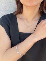 クリスタルクロスネックレス