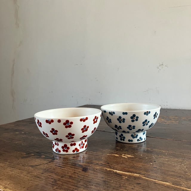 梅の花のよう　茶碗小　小紋　すこし屋　砥部焼