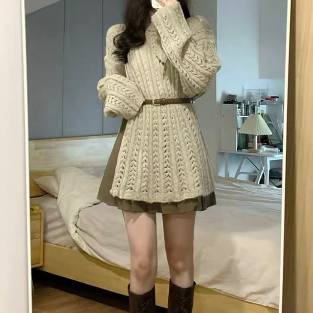 ベンチでスマホいじってる女の子のセットアップ