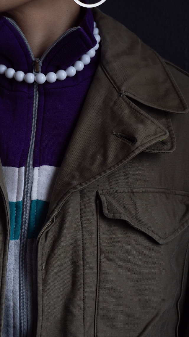 unknown used White synthetic resin ball necklace