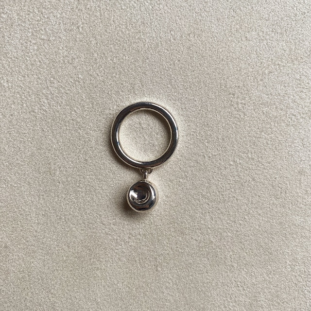 fullmoon charm ring