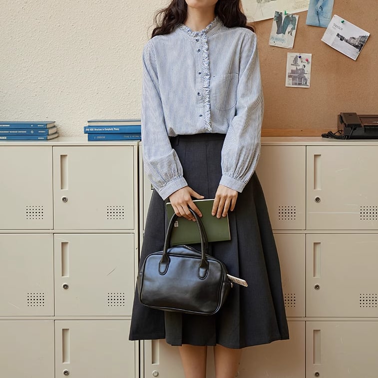 センターフリルストライプブラウス ・5727 | Lehtia - レフティア