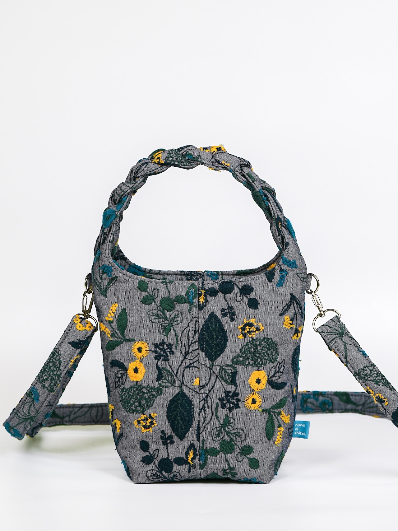 【muuc × ヌノニシタイ】筆記帳刺繍 三つ編みバッグ / ネイビー