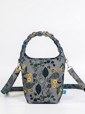 【muuc × ヌノニシタイ】筆記帳刺繍 三つ編みバッグ / ネイビー