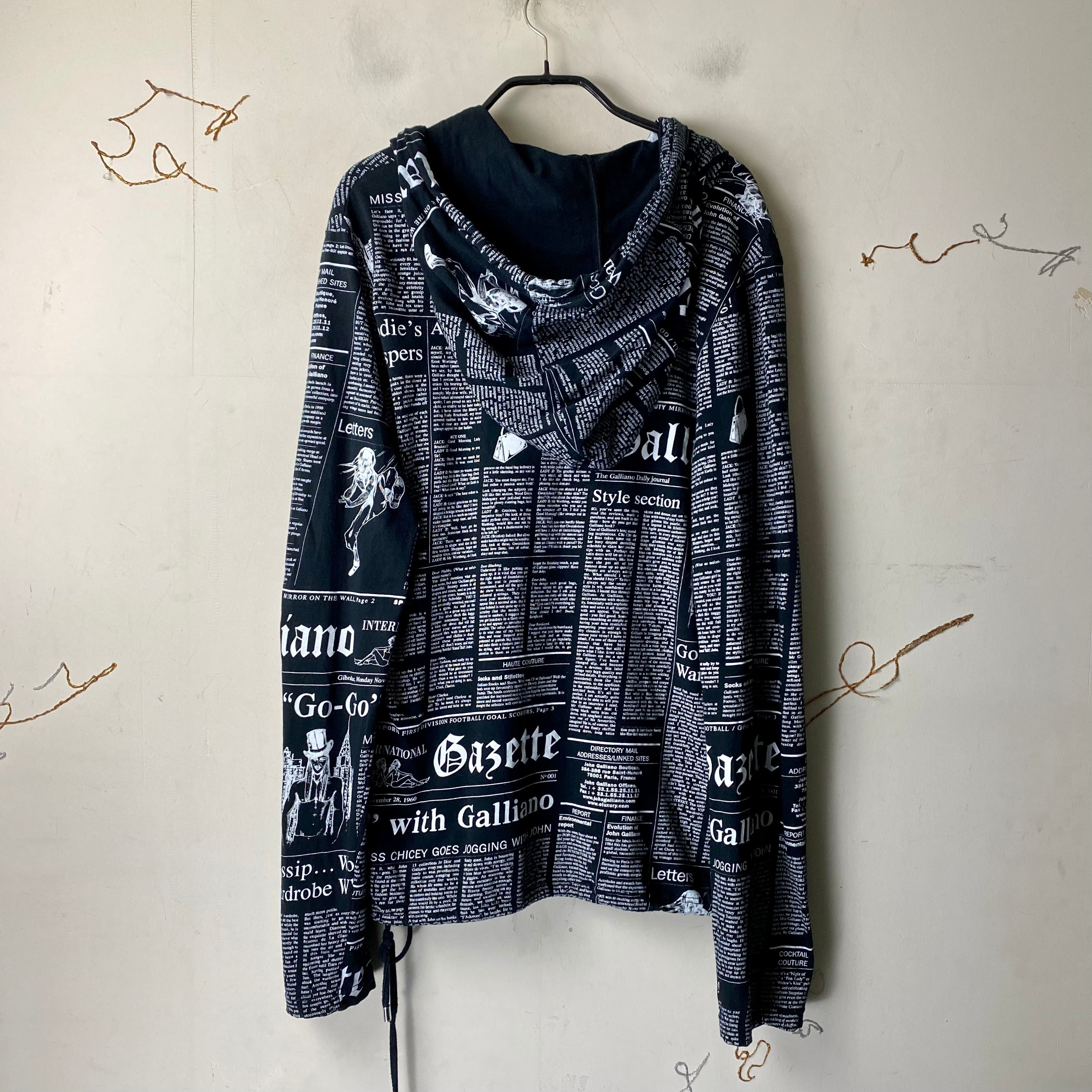 JOHN GALLIANO newspaper pattern set-up | NOIR ONLINE