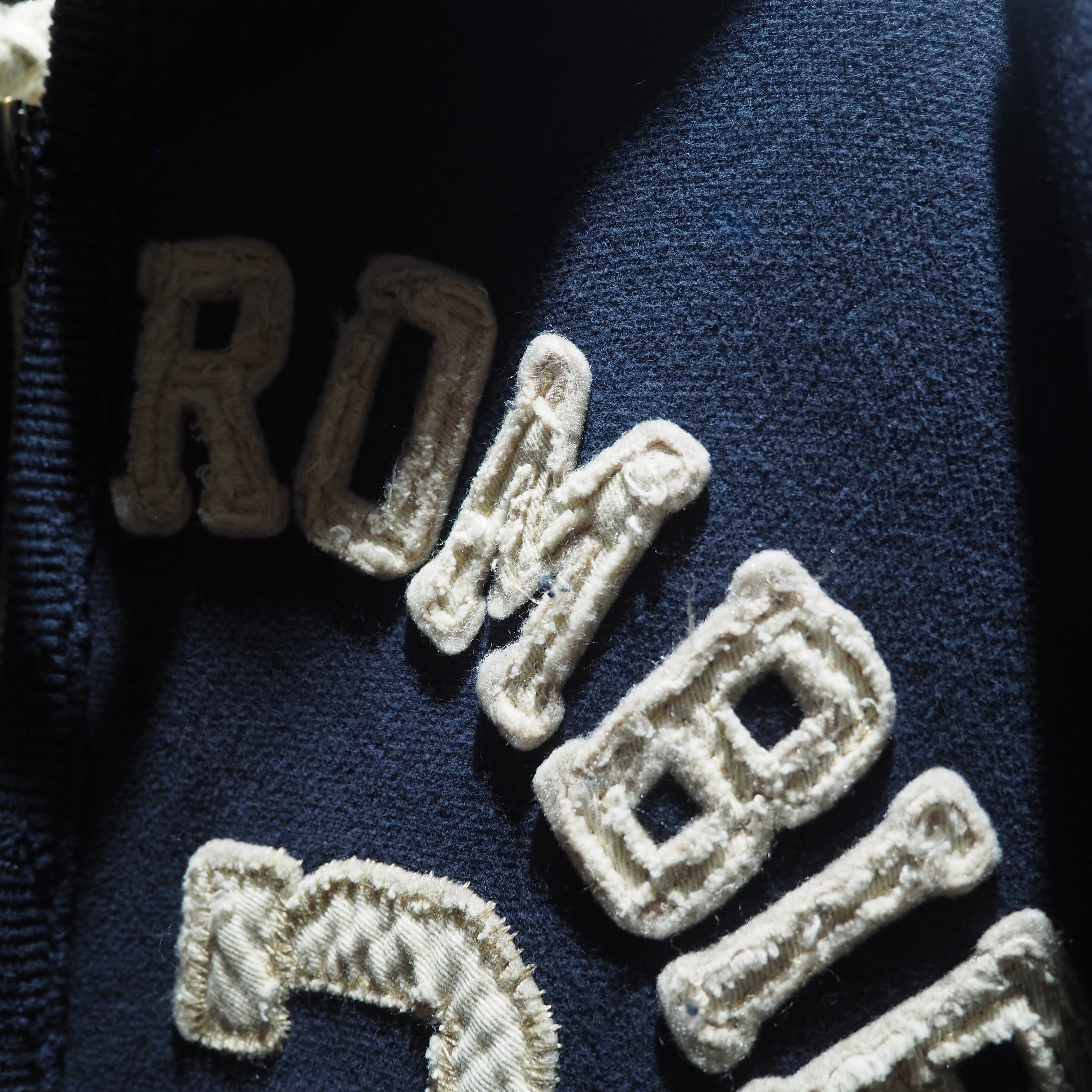 ” Abercrombie & Fitch ” 襤褸 Aging custom full zip Parker