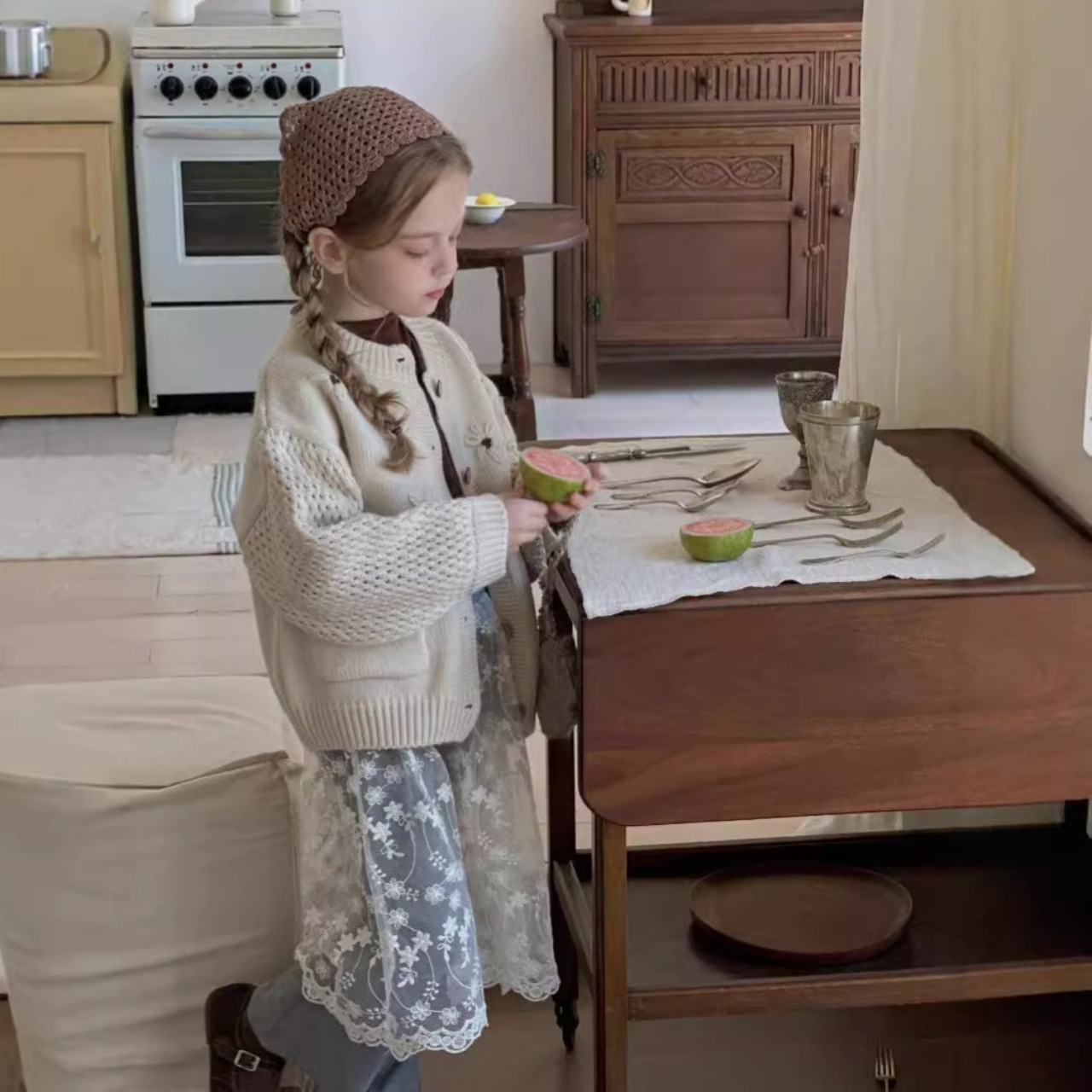 秋花柄ニット透かし編みカーディガン