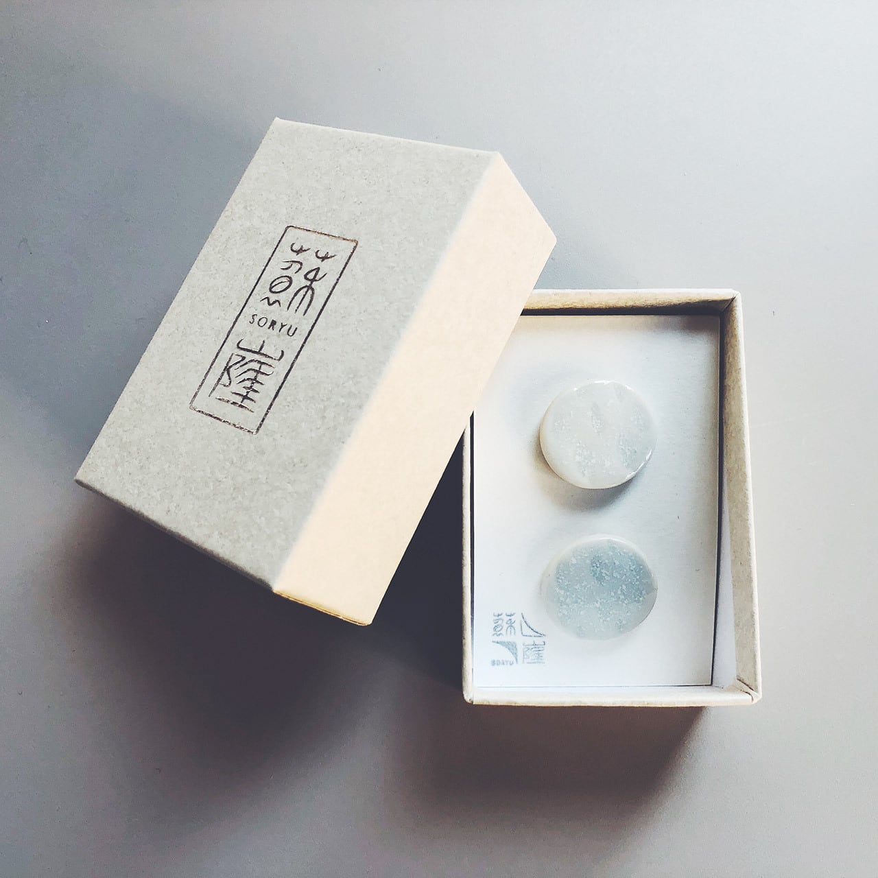 円 / ピアス 白磁 | SoryuGama