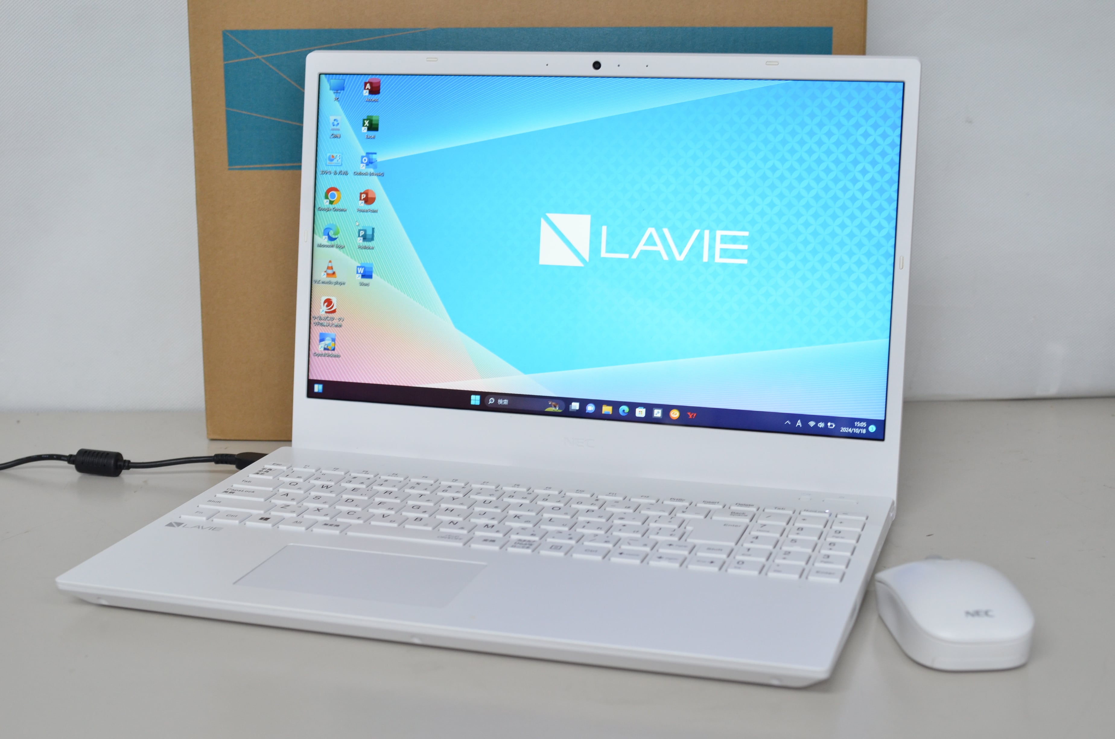 中古良品ノートパソコン NEC N1555/C Windows11+office 爆速SSD256GB+HDD1TB AMD Ryzen 5/メモリ16GB/15.6インチ/無線/WEBカメラ/DVDマルチ 中古ノートパソコン NEC N1555/C Windows11+office AMD Ryzen 5/メモリ