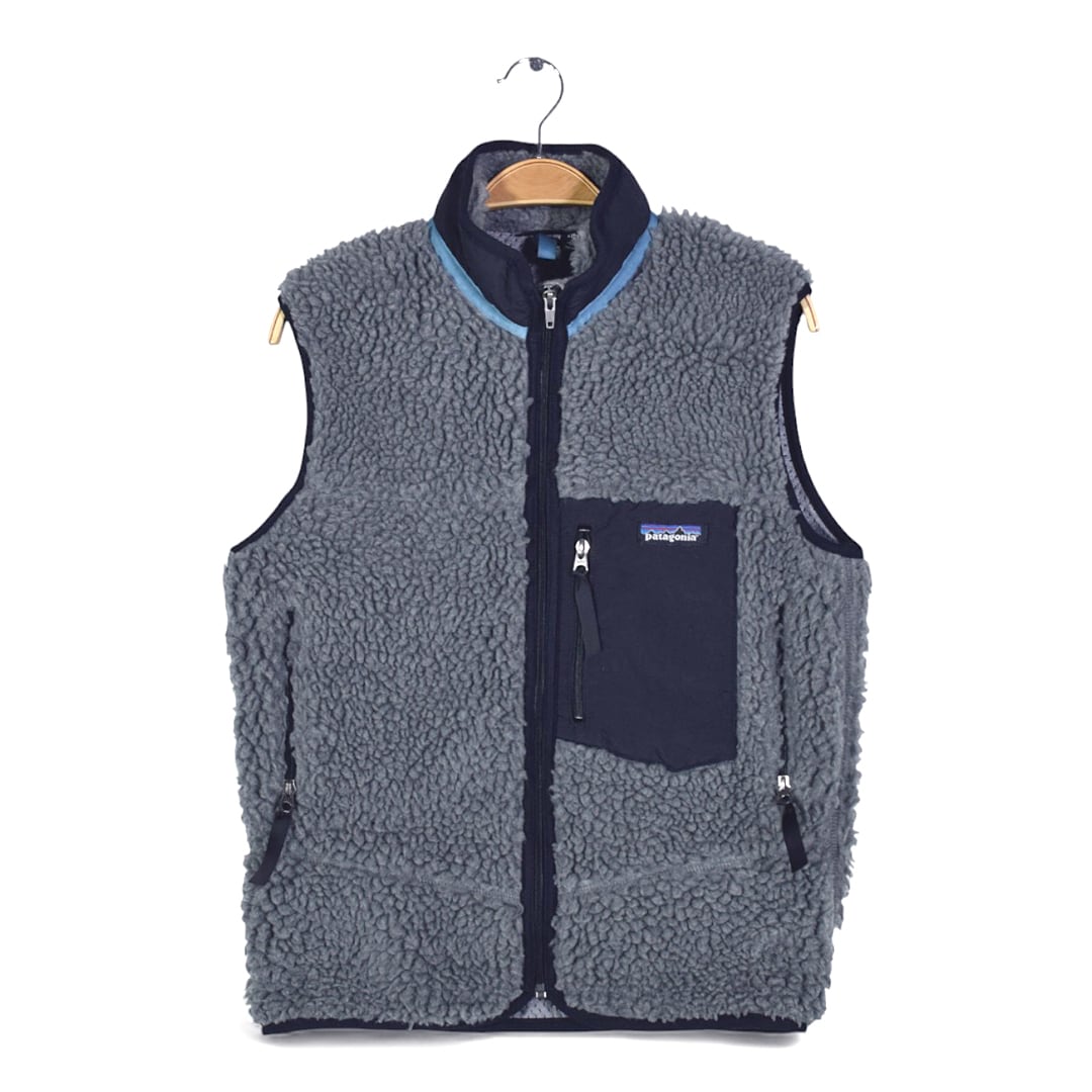 00s パタゴニア USA製 レトロX ベスト フリースベスト 毛足長 PATAGONIA グレー キッズ10 サイズXS相当 古着 DD0482