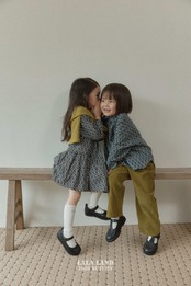 韓国子供服 / LALALAND / 26Autumn / フリルカラー シャツ / 秋服 / キッズ *XS~XL*