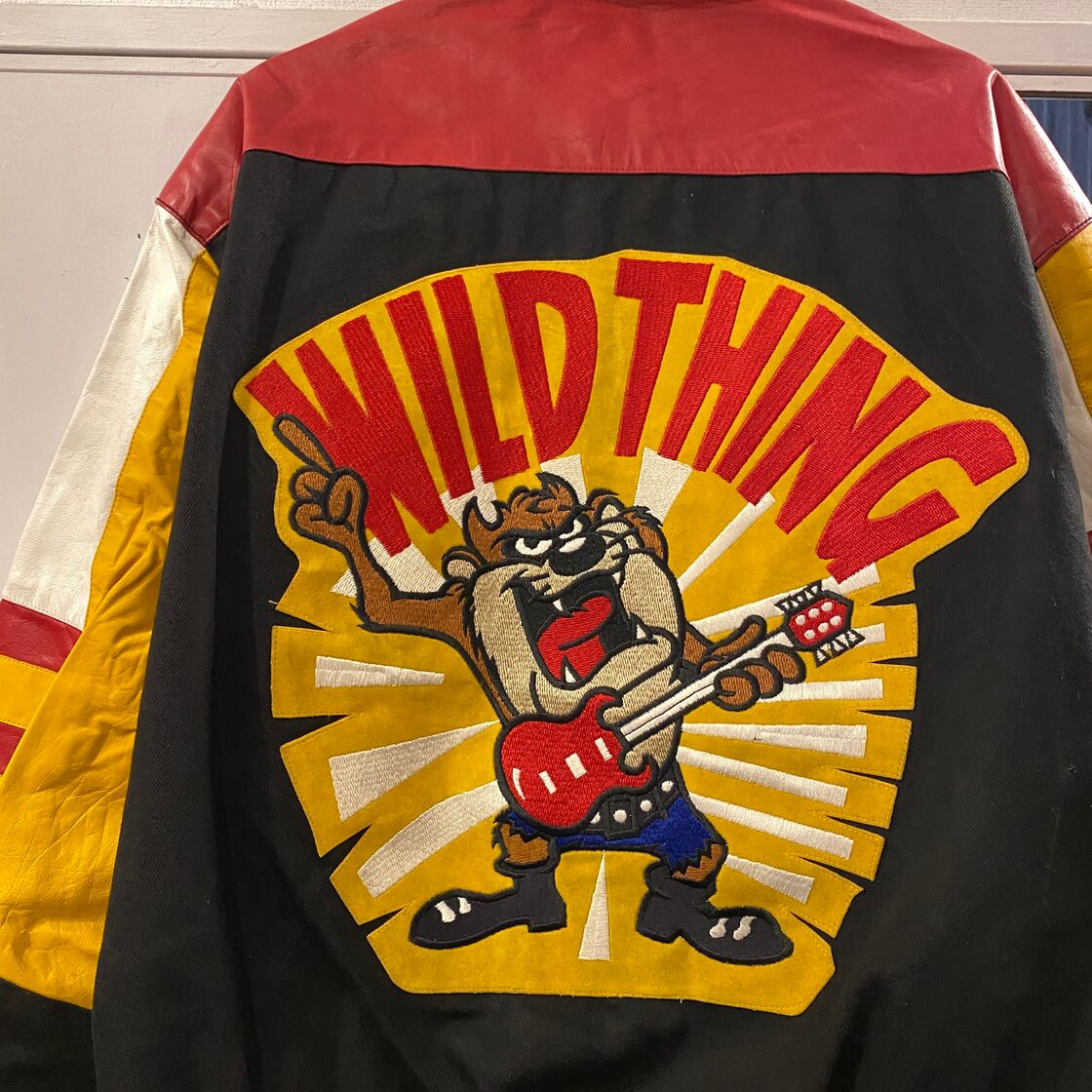 ビンテージ 90年代 ジェフハミルトン×ルーニーテューンズ ロゴ刺繍  