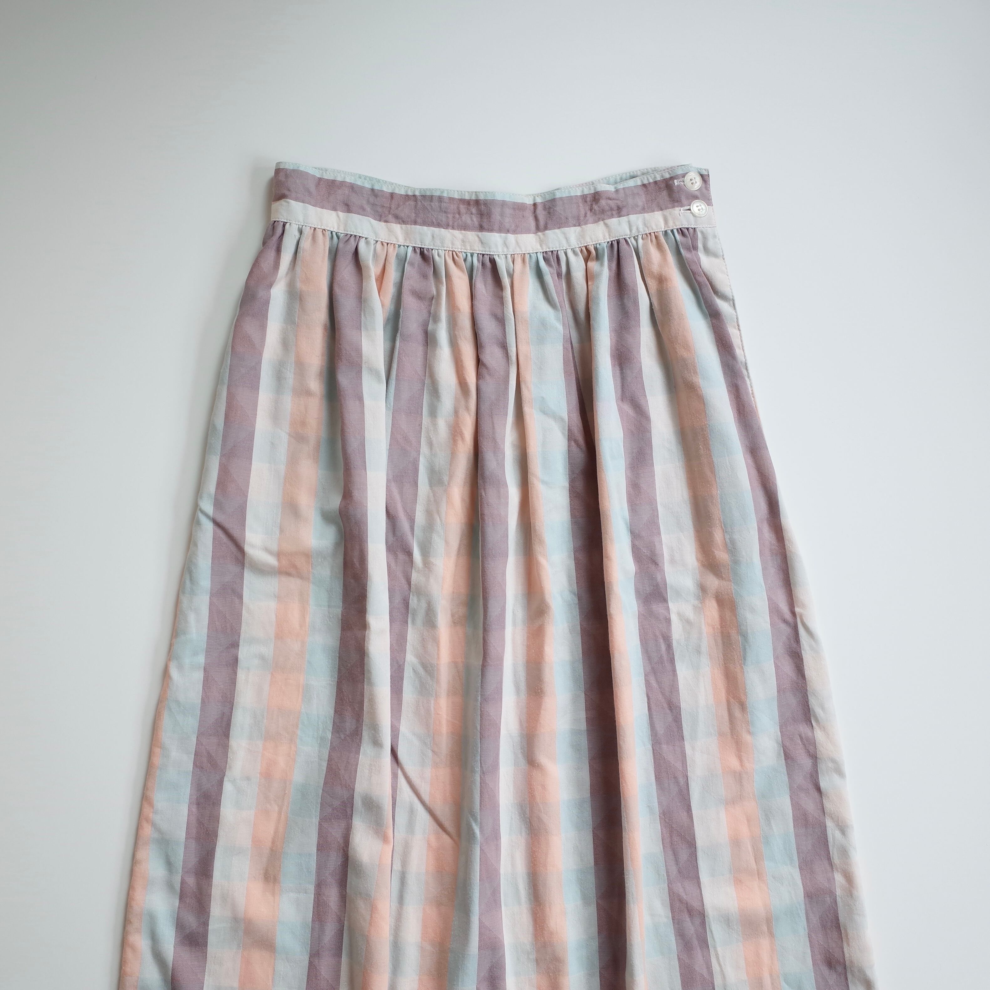 Pale color stripe long skirt