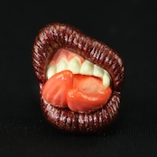 BRATTY LIP NumberBolt /Split tongue /バーレスクレッド