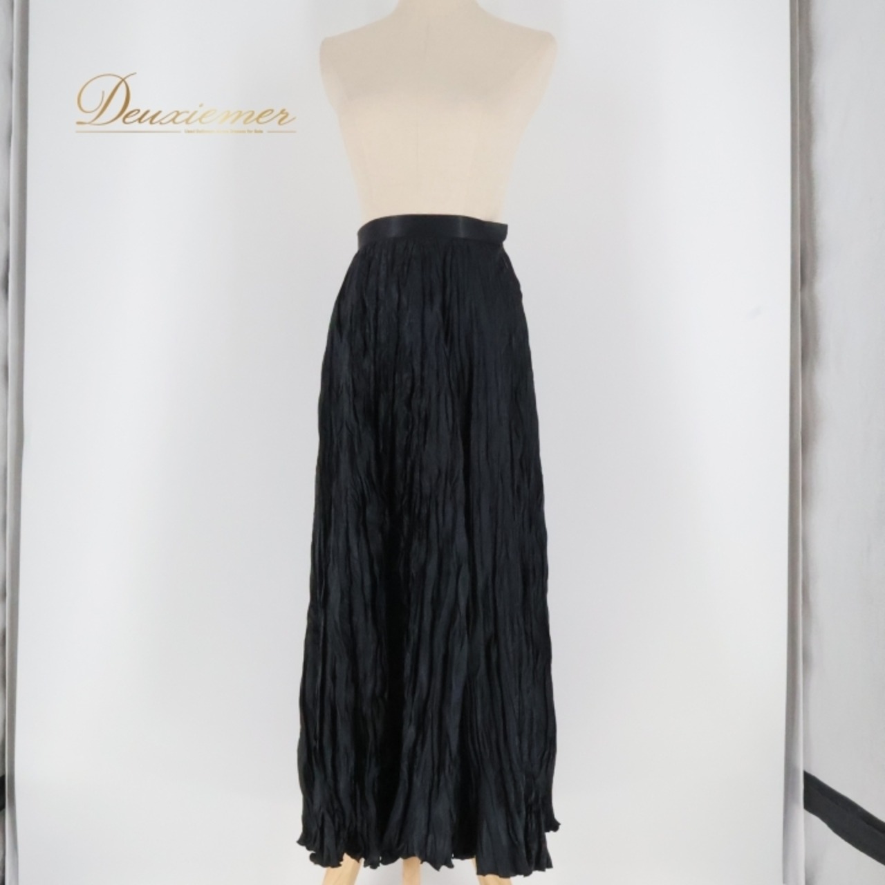 社交ダンス 衣装 スカート ブラック系 チャコット Chacott レッスン 練習 レッスンウェア 練習着 黒 無地 シンプル 華やか シャーリング 軽やか ふんわり おしゃれ 上品 大人っぽい 日本製 大人用 ダンスウエア 楽な着心地 おしゃれなデザイン スポーツ 女性用 スカートタイプ ダンスレッスン スタイリッシュ フィット感