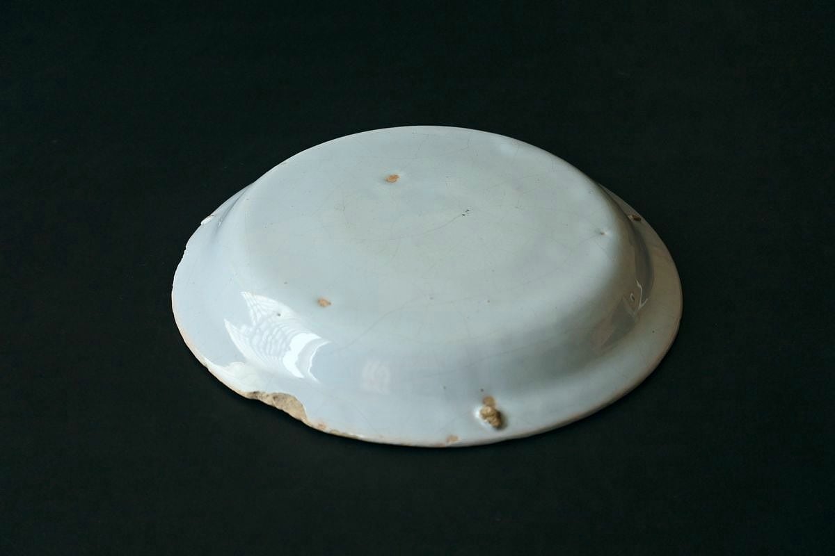 18th C. English Delft Pancake Plate A | antiquesoval
