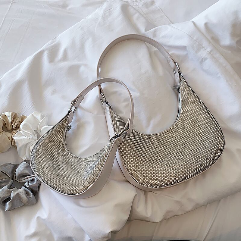 小さなバッグ女性バッグ2020新しいトレンディなワイルドチェーンバッグショルダーメッセンジャーバッグネット赤ファッション三日月形バッグ Tiancai_Wing_Bag6479513