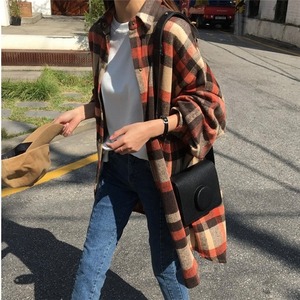 定番 トップス 羽織り シャツ ブラウス ドルマンスリーブ  ポリエステル ロング ロング丈 ワンピース チェック ポロカラー 袖あり 長袖 襟付き ストレート ワイド 前開き きれいめ シンプル カジュアル 大人カジュアル 大人 上品 おしゃれ お洒落 かっこいい 大人女子 こなれ感 ラフ メンズライク クール スタイリッシュ シック 無地 春 秋 冬 公園デビュー 休日 着回し 普段使い 体系カバー デイリー S M L サイズ展開 大きめ ビッグサイズ ゆったり ビックシルエット 大人カラー