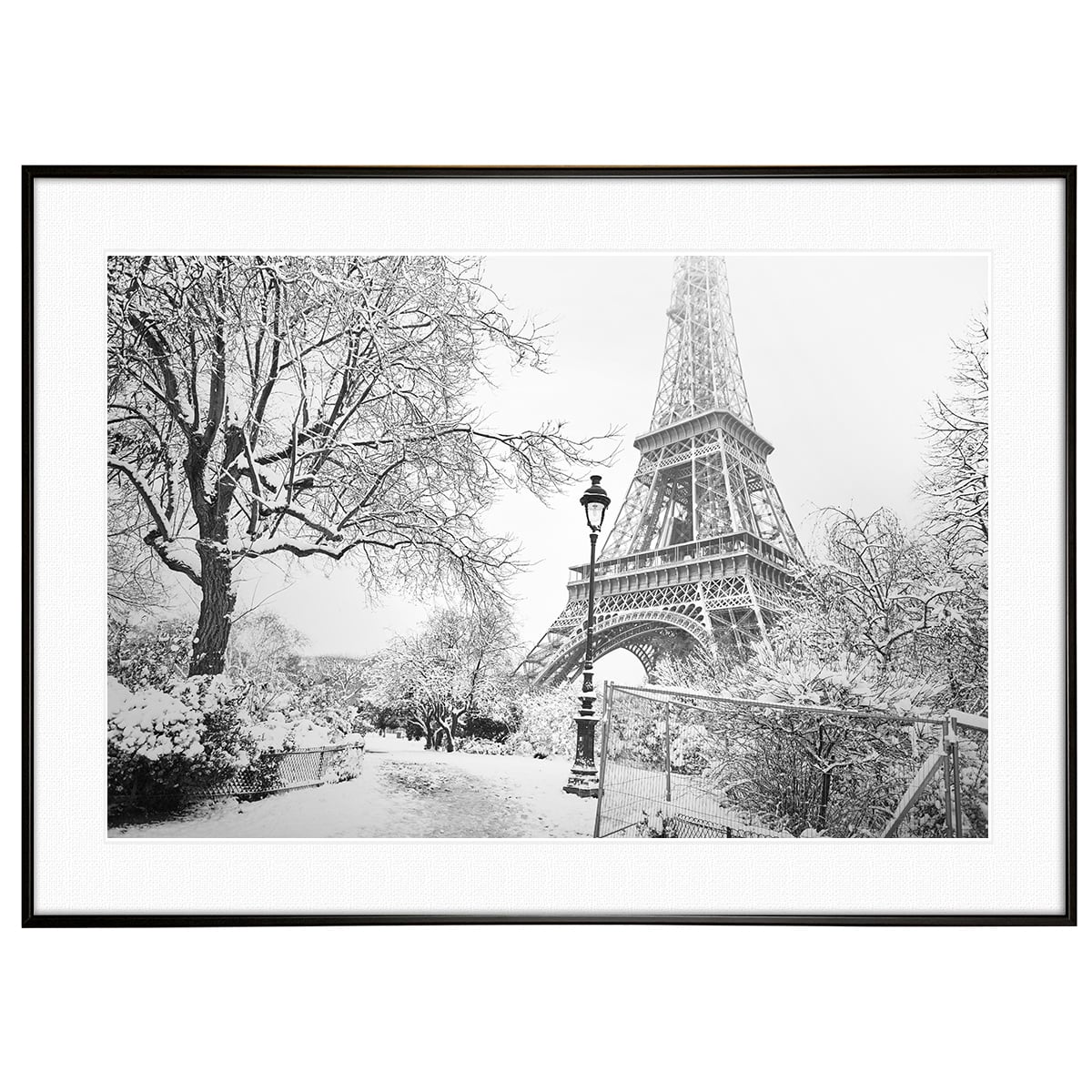 フランス写真 パリ 雪が積もるシャン・ド・マルス公園とエッフェル塔 インテリア モノクロ アートフォトポスター額装 AS3858
