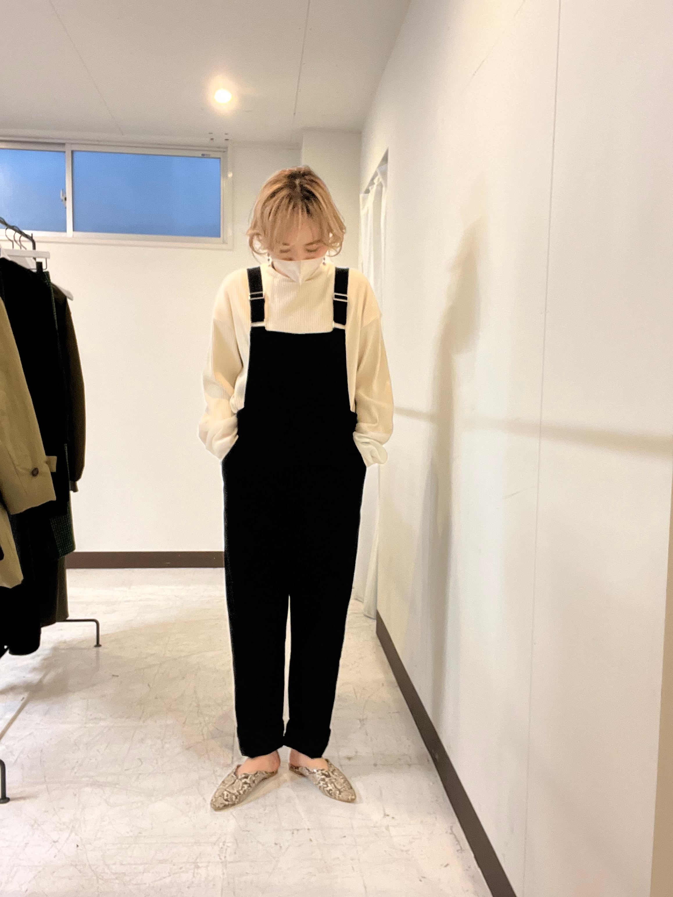 【CHIGNON】タック切替サロペット