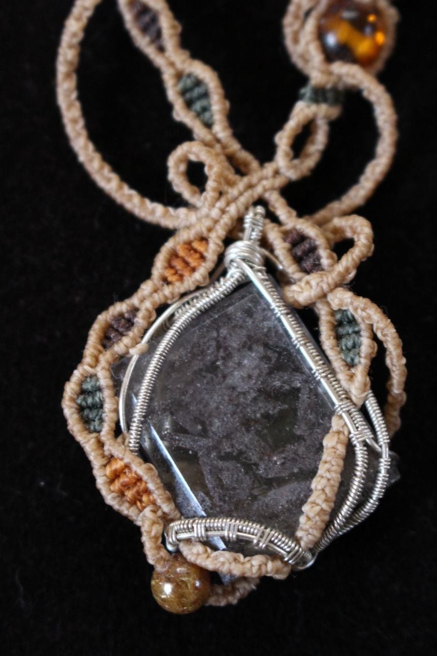 Garden quartz  silverwire micromacrame design necklace