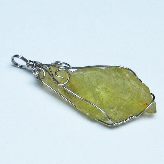 リビアングラス ペンダント 一点物 メール便可 112-13825