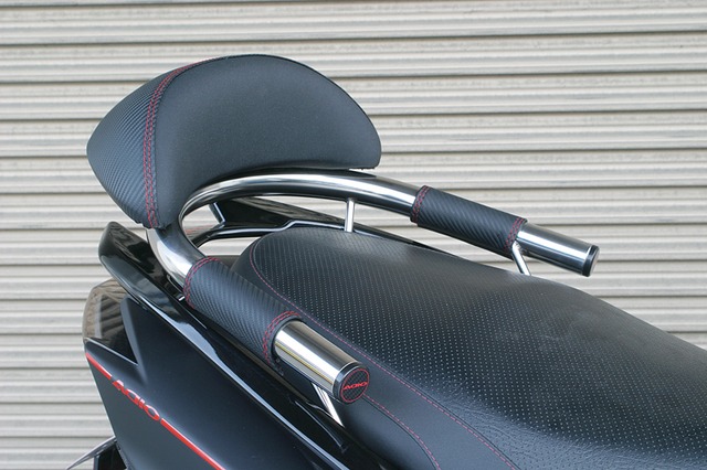 YAMAHA シグナスX(SEA5J/SED8J) バックレスト付きタンデムバー | adio