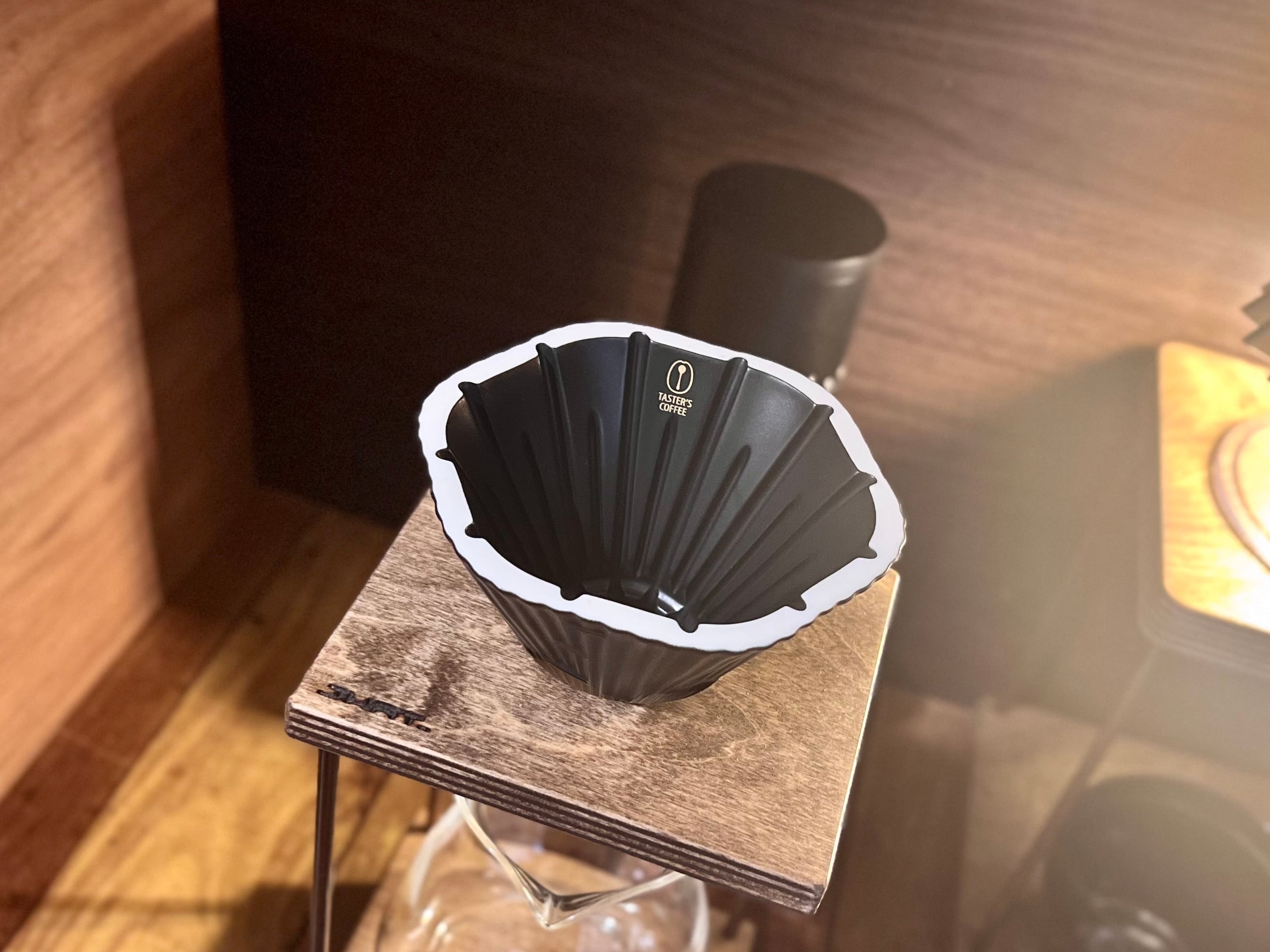 TASTERS COFFEE DW62 コーヒードリッパー ブラック | COFFEE LAB KOMAMEYA
