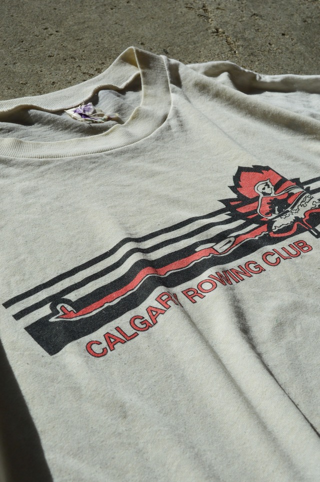 HUMEUR DESIGN 1990's From Canada "CALGARY ROWING CLUB" Sport Event Old Tee Single Stitch Made in Canada ハマーデザイン 90s シングルステッチT