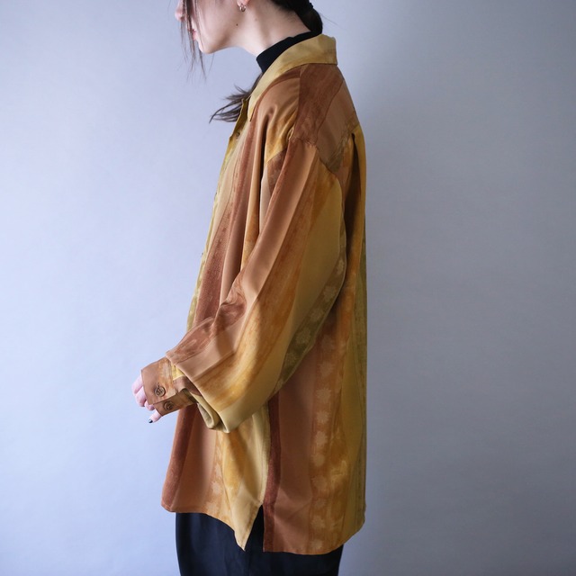 good gradation coloring art pattern XXL over silhouette open-collar shirt