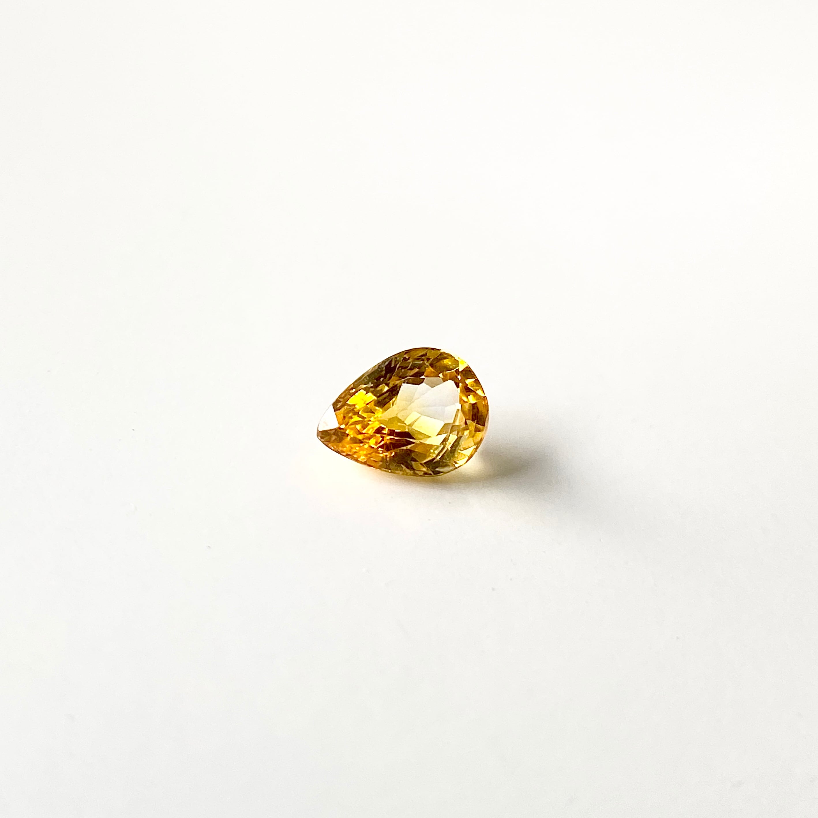 Yellow Sapphire 0.69ct イエローサファイア kg-0116