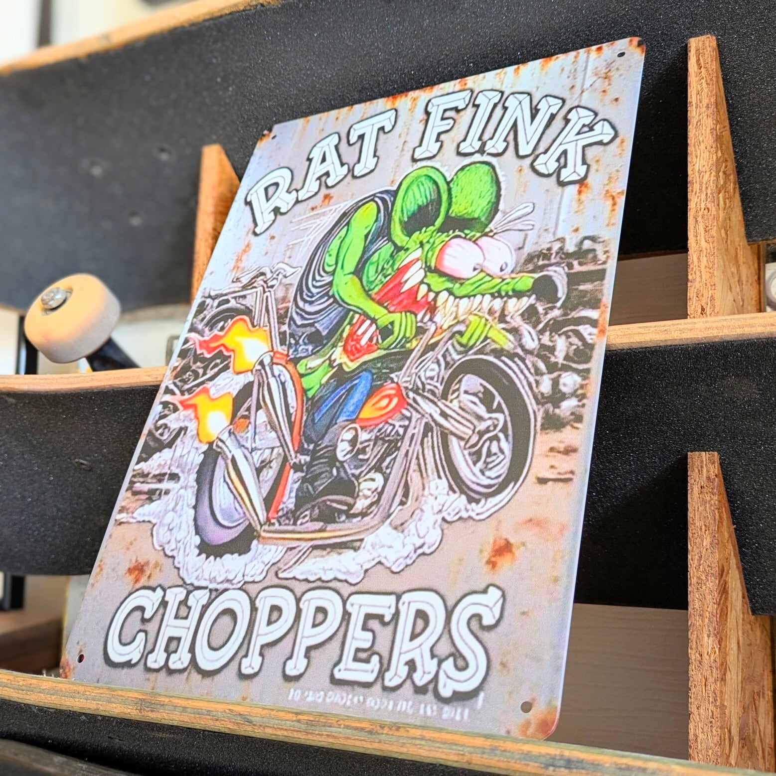 送料無料!ちょうどいいブリキ看板 【 RAT FINK ( ラットフィンク ) 】 『 CHOPPERS 』METAL SIGN / メタルサイン / ブリキ看板 / サインボード / ビンテージ加工〚アメリカン雑貨 アメトイ〛
