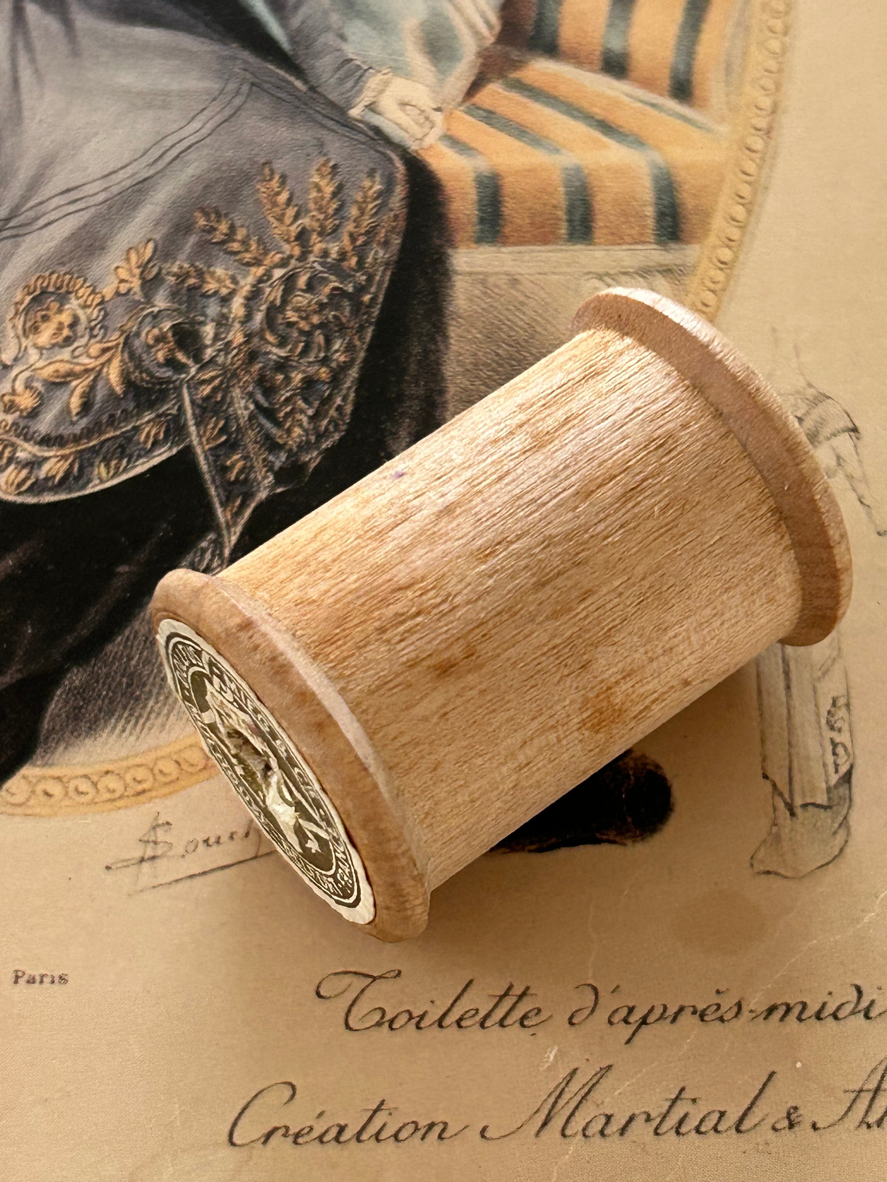 フランスアンティーク DMC 木製糸巻き インテリア小物 オブジェ 撮影小物 木製 直径2.7cm 高さ3.7cm