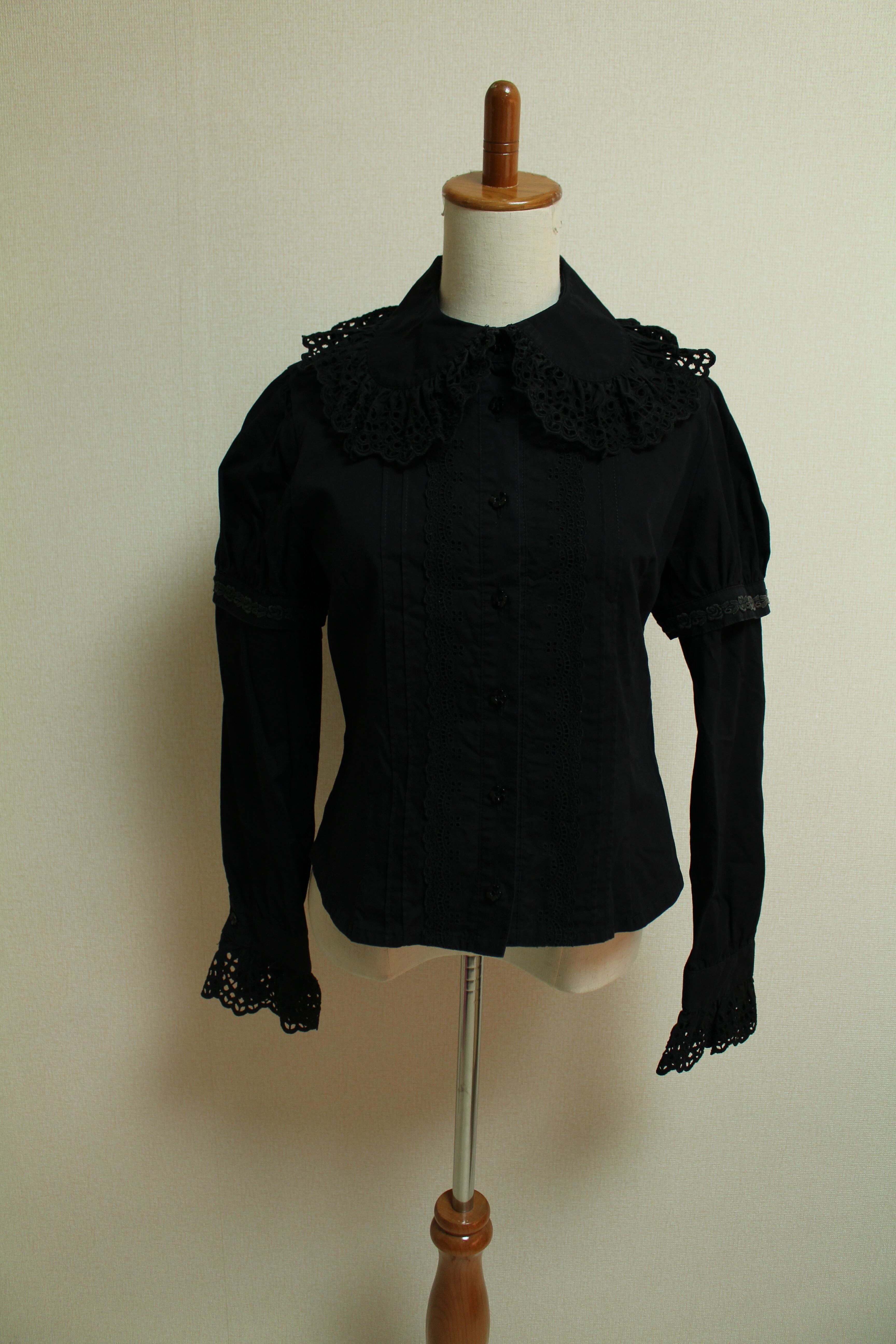 BABY, THE STARS SHINE BRIGHT ローズレースブラウス