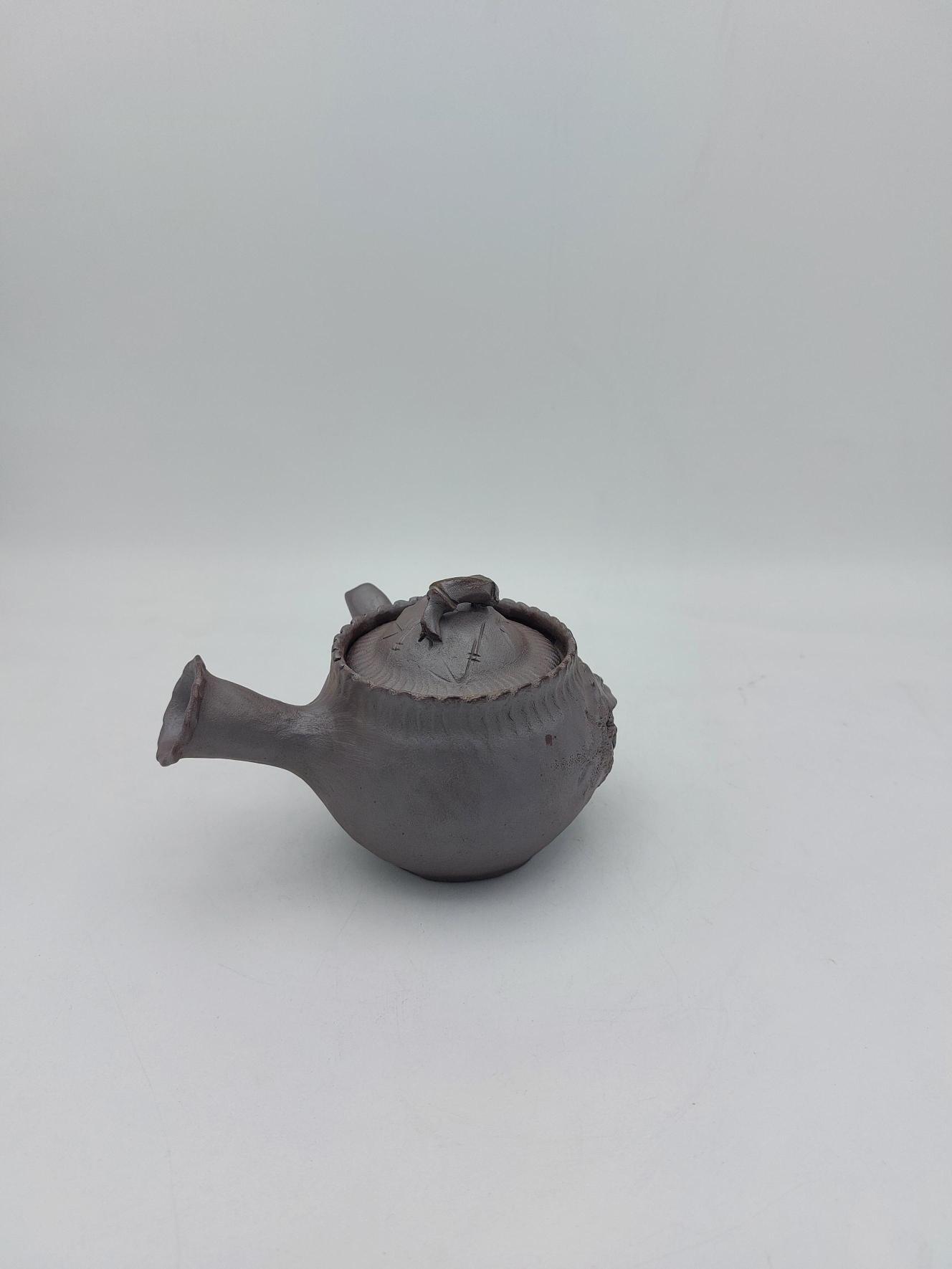四日市萬古焼雀のお宿・鳥飛び出し急須・笹岡豊山作 | kyuusuchaki