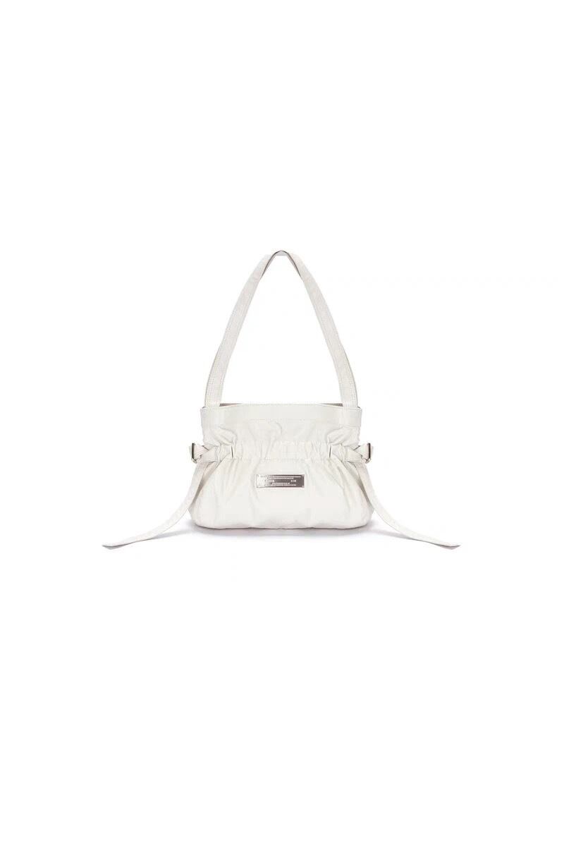 Matin Kim】FAUX LEATHER SEASHELL BAG / MINI BAG | in the mist